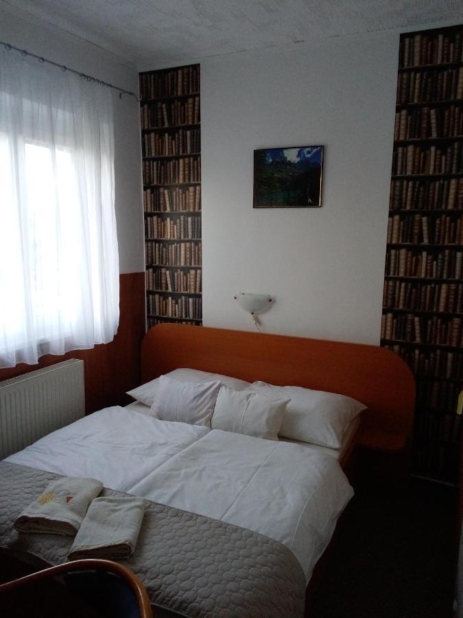 Siesta Vendégház Miskolc Exterior foto
